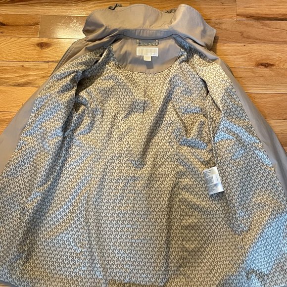 Michael Kors- Small- Jacket w/Hood - Picture 4 of 6